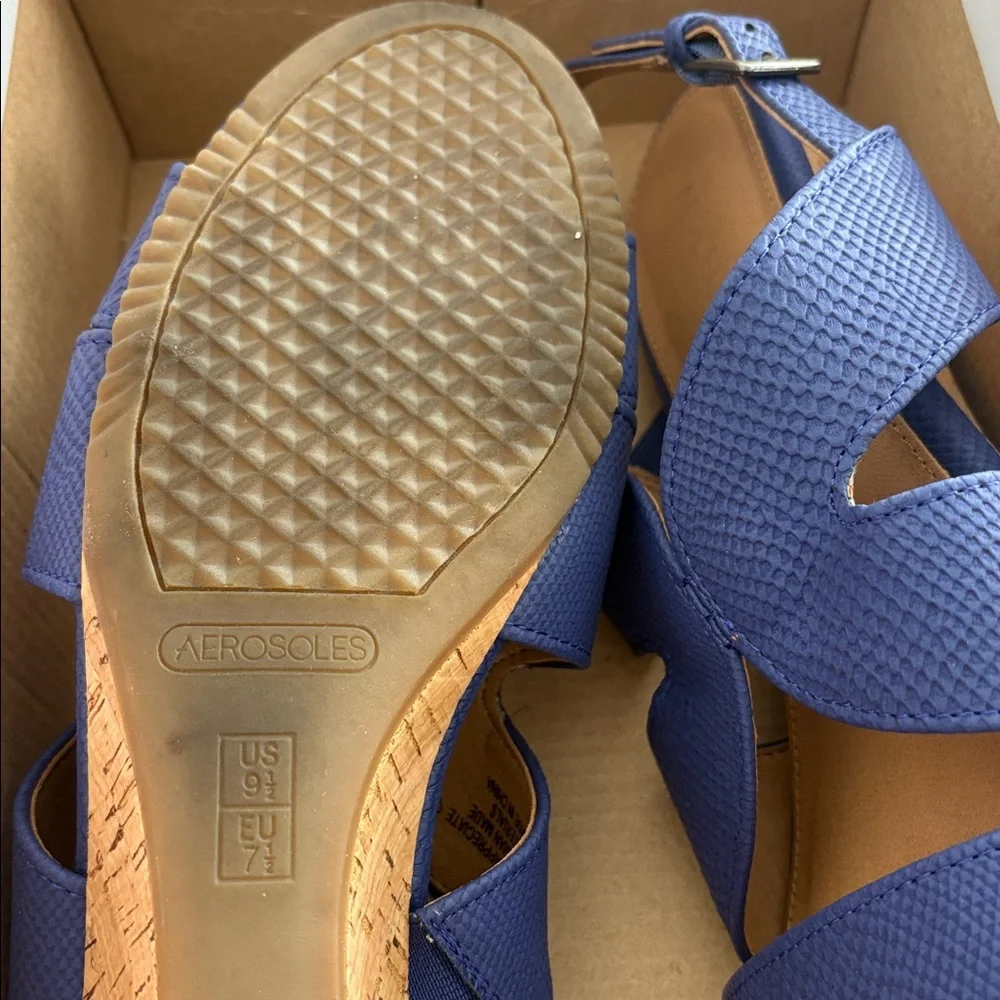 Aerosoles Appreciate Blue Snake Wedge Sandals Size 9 1/2